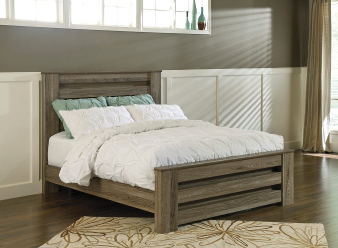 rustic-bed-rail-675x496 11 Charming Rustic Home Decors & Living Sets Trends in 2020