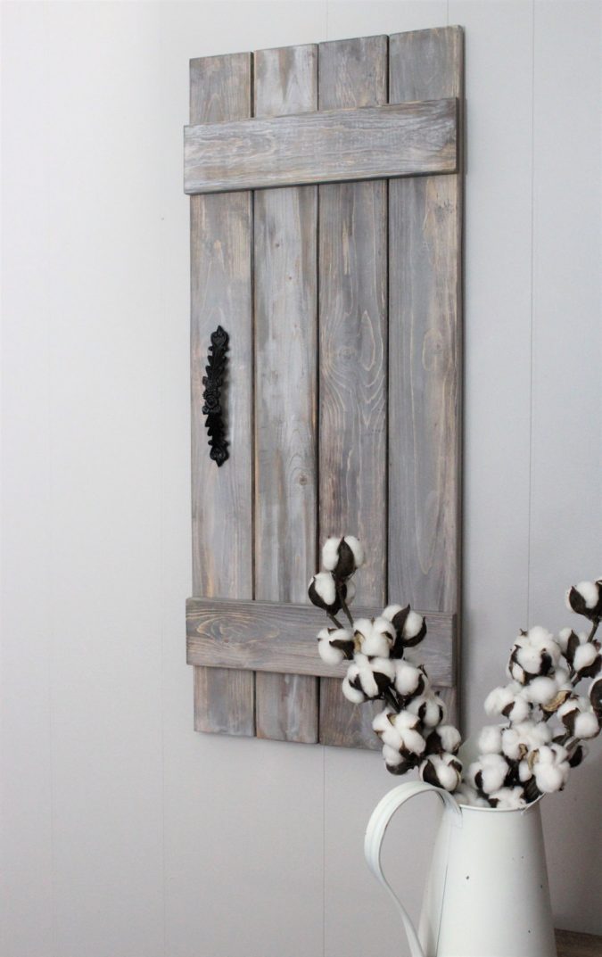 rustic shutter 11 Charming Rustic Home Decors & Living Sets Trends - 5