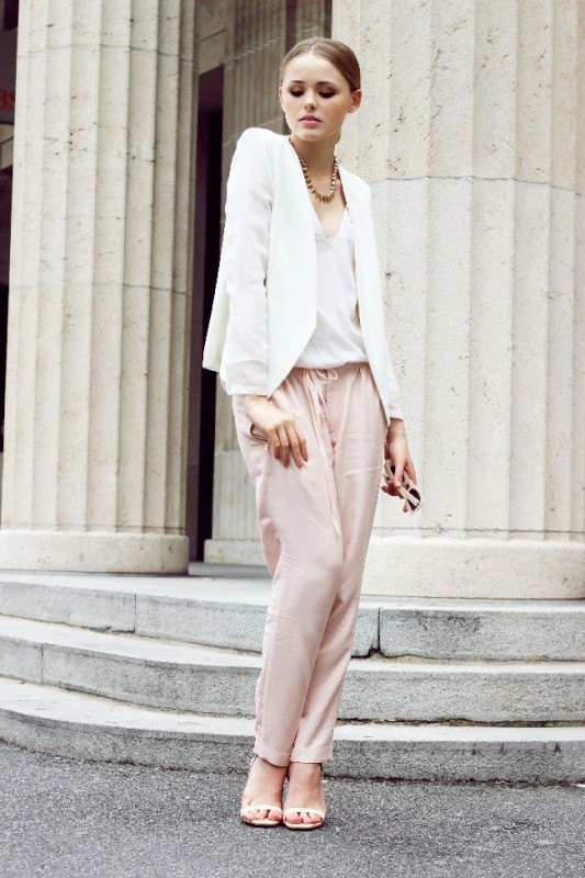 spring-and-summer-office-outfit-ideas-17-1 87+ Elegant Office Outfit Ideas for Business Ladies in 2021