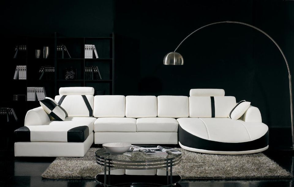 Add classic punch to home décor with black and white shades 522 5 Outdated Home Decor Trends That Are Coming Again - 25