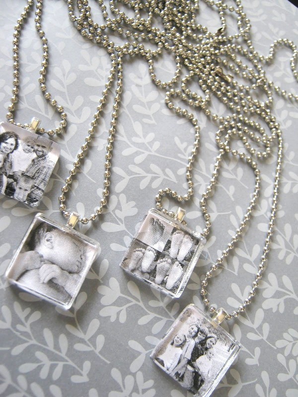 35 Unexpected & Creative Handmade Mother's Day Gift Ideas 119 DIY photo pendants 35 Unexpected & Creative Handmade Mother's Day Gift Ideas - 119