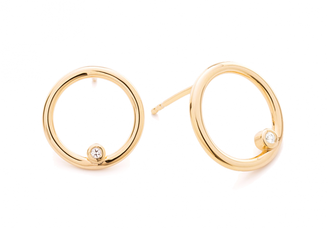 Romantic Gifts For Your Lady on the Valentine's Day 3 Mejuri grace earrings side Romantic Gifts For Your Lady on the Valentine's Day - 3