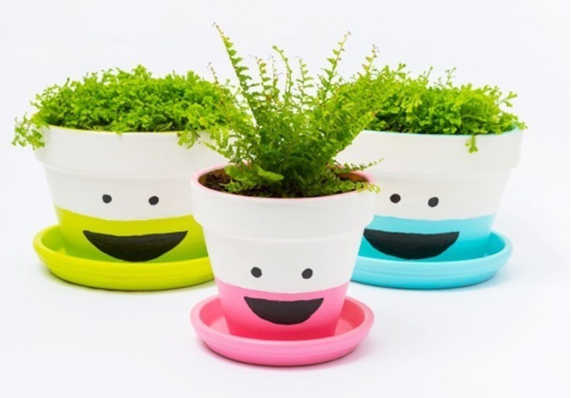 35 Unexpected & Creative Handmade Mother's Day Gift Ideas 99 Mothers Day plant pots 1 35 Unexpected & Creative Handmade Mother's Day Gift Ideas - 99