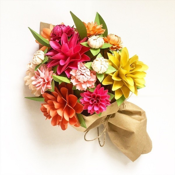 35 Unexpected & Creative Handmade Mother's Day Gift Ideas 15 Stunning flower bouquet made of paper 35 Unexpected & Creative Handmade Mother's Day Gift Ideas - 15