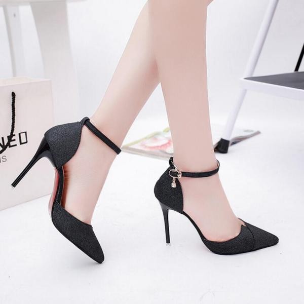 ankle-strap-shoes-21 Top 10 Catchiest Spring / Summer Shoe Trends for Women 2022