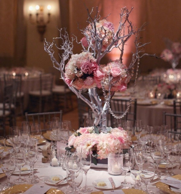 79+ Insanely Stunning Wedding Centerpiece Ideas 104 branch wedding centerpieces 9 79+ Insanely Stunning Wedding Centerpiece Ideas - 104