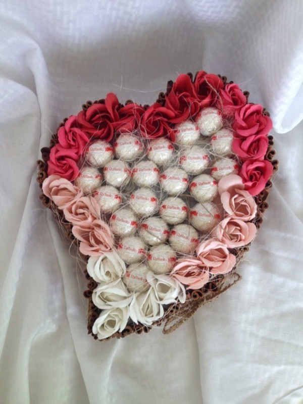 chocolate-floral-bouquet-1 35 Unexpected & Creative Handmade Mother's Day Gift Ideas
