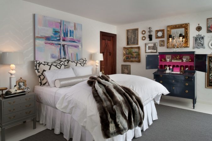 eclectic-bedroom-mixed-styles-interior-design-675x450 Trending: 20+ Bedroom Designs to Watch for in 2022