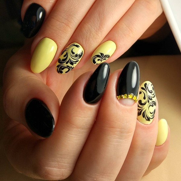 embellished nails 14 16+ Lovely Nail Polish Trends for Spring & Summer - 34