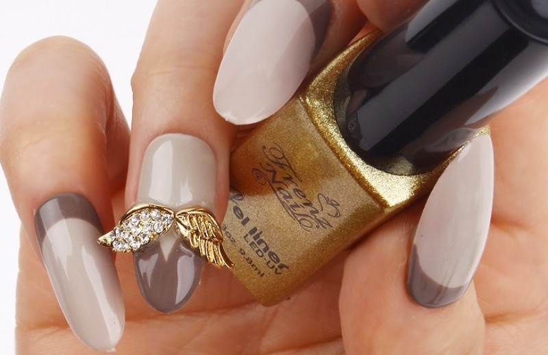 16+ Lovely Nail Polish Trends for Spring & Summer 40 embellished nails 20 16+ Lovely Nail Polish Trends for Spring & Summer - 40