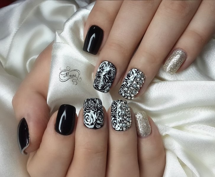 embellished-nails-22 16+ Lovely Nail Polish Trends for Spring & Summer 2022