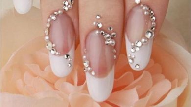 embellished nails 5 16+ Lovely Nail Polish Trends for Spring & Summer - 8 Christmas toenail art design ideas