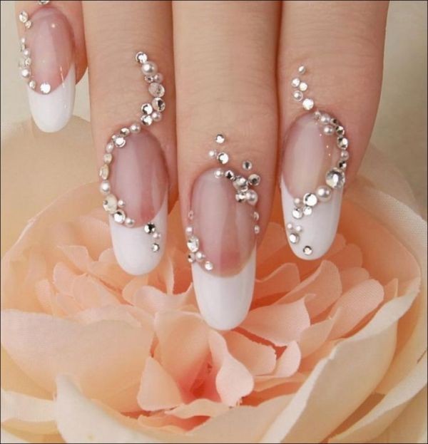embellished-nails-5 16+ Lovely Nail Polish Trends for Spring & Summer 2022