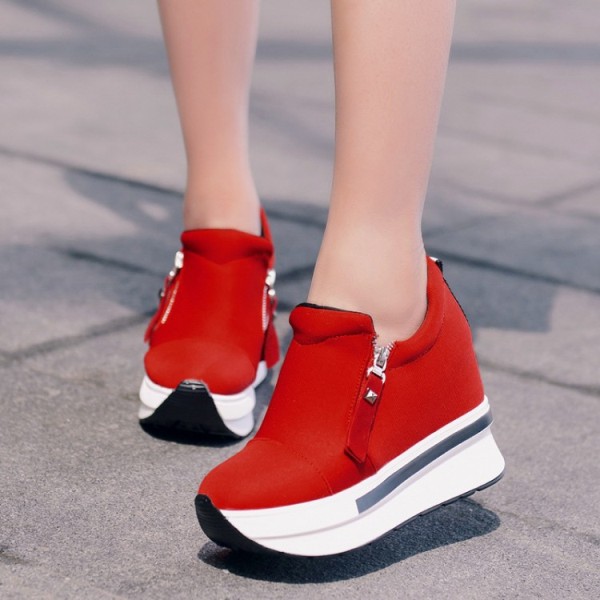 fashionable sneakers 4 Top 10 Catchiest Spring / Summer Shoe Trends for Women - 184