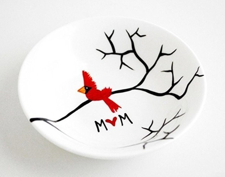 35 Unexpected & Creative Handmade Mother's Day Gift Ideas 113 handmade jewelry dish 5 35 Unexpected & Creative Handmade Mother's Day Gift Ideas - 113