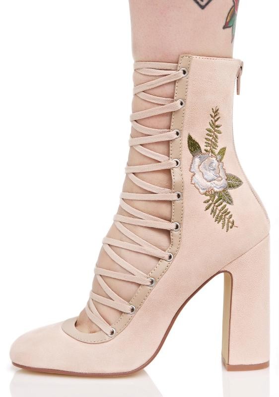 lace up heels 7 Top 10 Catchiest Spring / Summer Shoe Trends for Women - 42