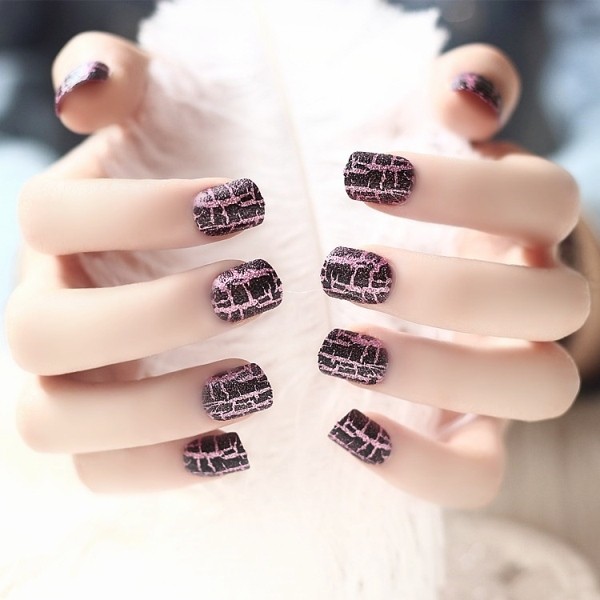 16+ Lovely Nail Polish Trends for Spring & Summer 191 layering two colors 4 16+ Lovely Nail Polish Trends for Spring & Summer - 191