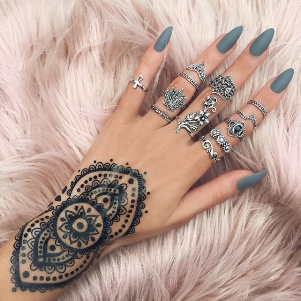 16+ Lovely Nail Polish Trends for Spring & Summer 168 nail shapes 2017 22 16+ Lovely Nail Polish Trends for Spring & Summer - 168