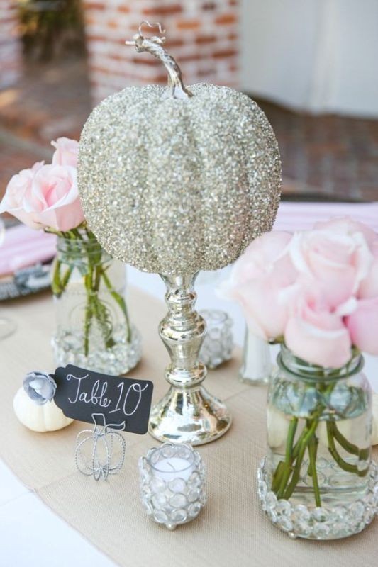 79+ Insanely Stunning Wedding Centerpiece Ideas 27 pumpkin wedding centerpieces 1 79+ Insanely Stunning Wedding Centerpiece Ideas - 27