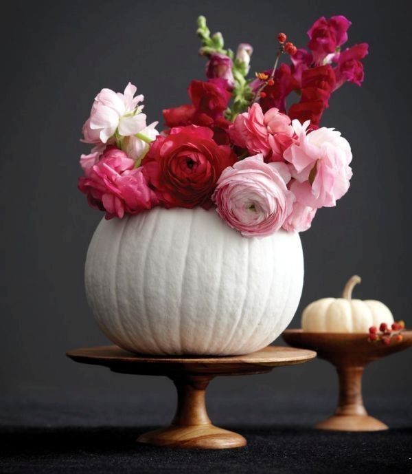 79+ Insanely Stunning Wedding Centerpiece Ideas 32 pumpkin wedding centerpieces 6 79+ Insanely Stunning Wedding Centerpiece Ideas - 32