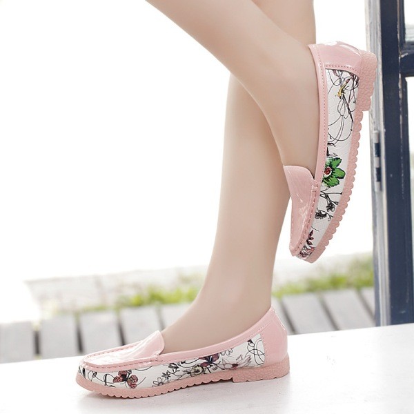spring and summer shoes 8 Top 10 Catchiest Spring / Summer Shoe Trends for Women - 10