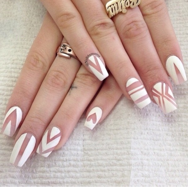 striped-nails-15 16+ Lovely Nail Polish Trends for Spring & Summer 2022