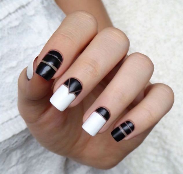 striped-nails-19 16+ Lovely Nail Polish Trends for Spring & Summer 2022