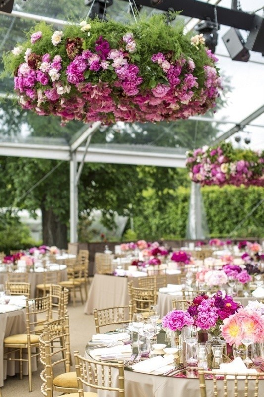 79+ Insanely Stunning Wedding Centerpiece Ideas 87 suspended wedding centerpieces 1 79+ Insanely Stunning Wedding Centerpiece Ideas - 87