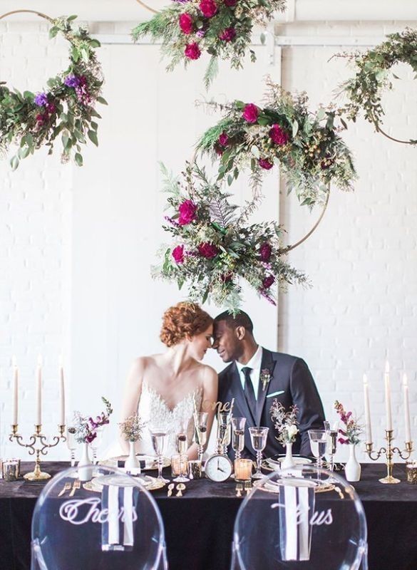79+ Insanely Stunning Wedding Centerpiece Ideas 90 suspended wedding centerpieces 4 79+ Insanely Stunning Wedding Centerpiece Ideas - 90