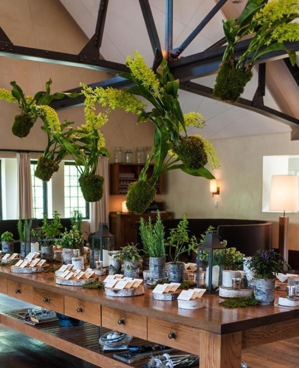 79+ Insanely Stunning Wedding Centerpiece Ideas 92 suspended wedding centerpieces 6 79+ Insanely Stunning Wedding Centerpiece Ideas - 92