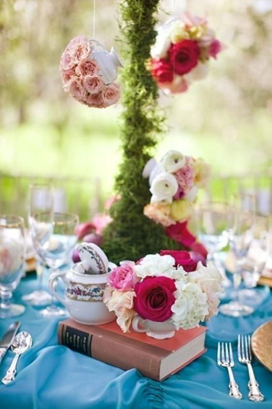 79+ Insanely Stunning Wedding Centerpiece Ideas 137 tall wedding centerpieces 12 79+ Insanely Stunning Wedding Centerpiece Ideas - 137