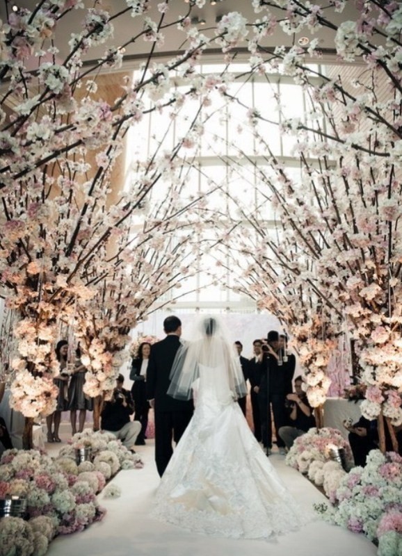 using trees for decoration 12 82+ Awesome Outdoor Wedding Decoration Ideas - 89