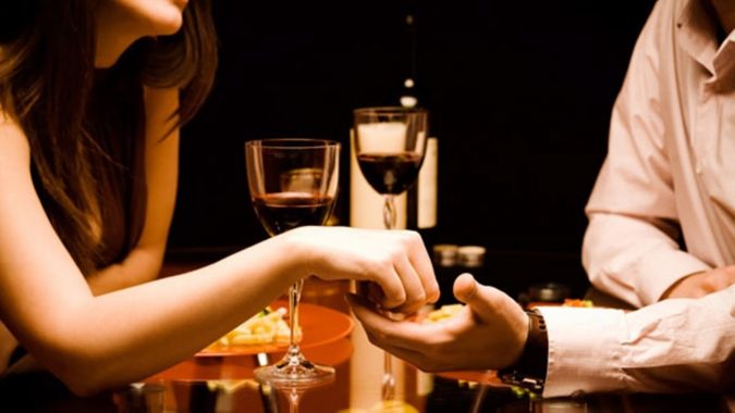 Romantic Gifts For Your Lady on the Valentine's Day 8 valentines dinner Romantic Gifts For Your Lady on the Valentine's Day - 8