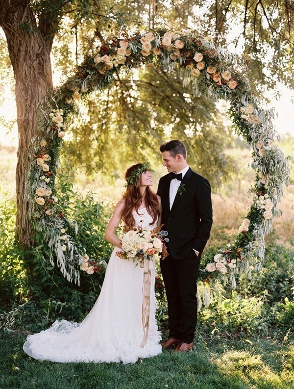 wedding arch and backdrop decoration ideas 20 82+ Awesome Outdoor Wedding Decoration Ideas - 31