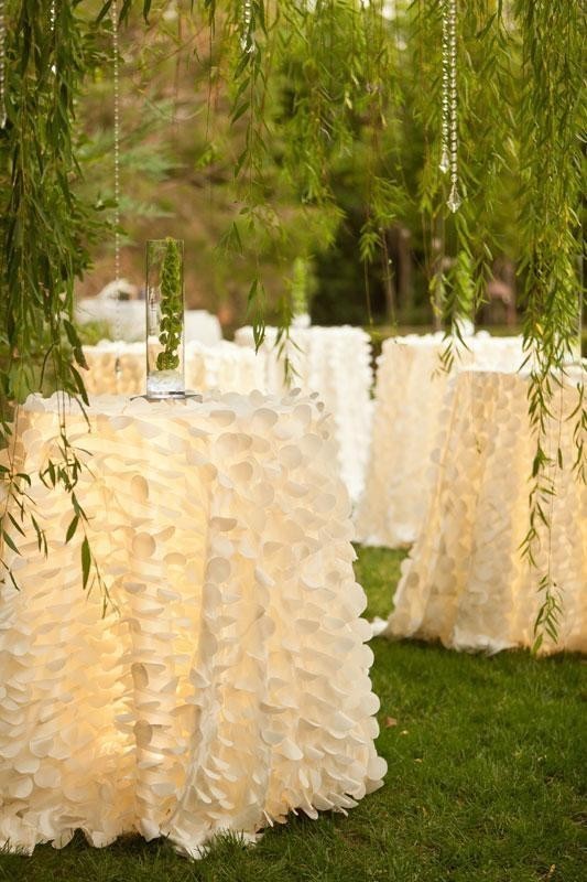79+ Insanely Stunning Wedding Centerpiece Ideas 165 wedding centerpiece ideas 3 79+ Insanely Stunning Wedding Centerpiece Ideas - 165