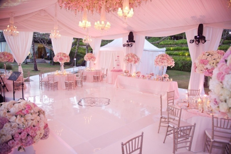 88+ Unique Ideas for Decorating Your Outdoor Wedding 76 wedding tent decoration ideas 15 88+ Unique Ideas for Decorating Your Outdoor Wedding - 76