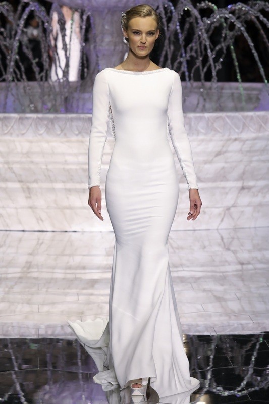 84+ Coolest Wedding Dresses for Muslim Brides 41 Muslim wedding dresses 39 84+ Coolest Wedding Dresses for Muslim Brides - 41