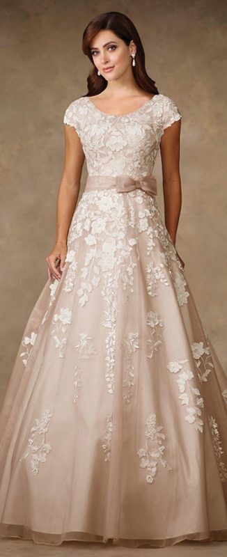flattering-wedding-dresses-2017-4 89+ Most Flattering Wedding Dresses Brides-to-be Need to See