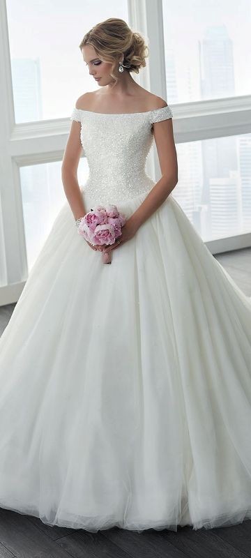 flattering-wedding-dresses-2017-8 89+ Most Flattering Wedding Dresses Brides-to-be Need to See