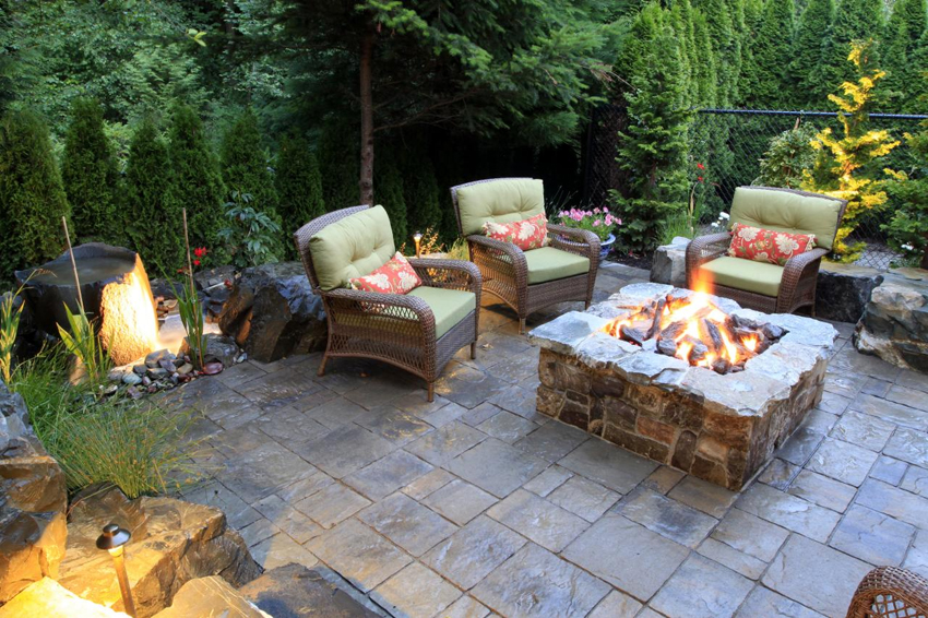 outdoor-garden-furniture 8 Delightful and Affordable Fire pit Decoration Designs in 2022