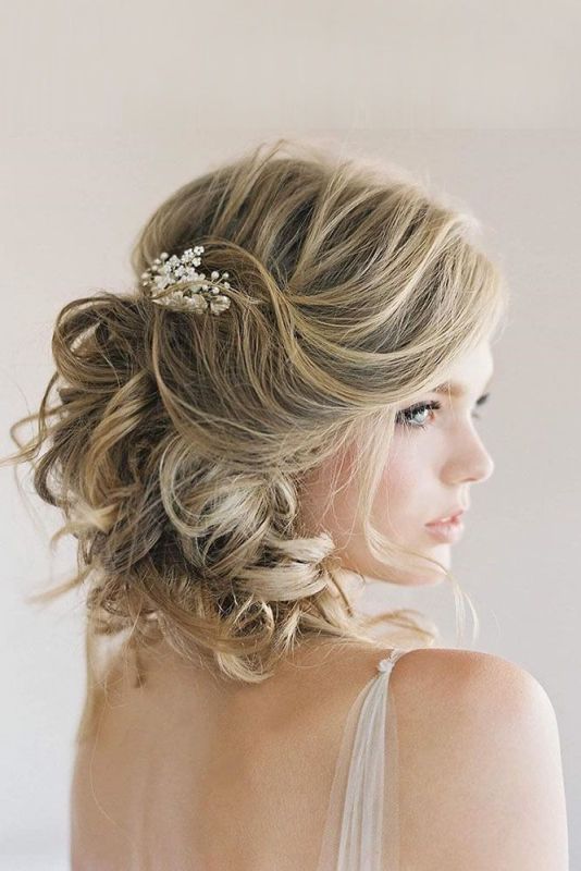 short wedding hairstyle 81+ Beautiful Wedding Hairstyles for Elegant Brides - 49