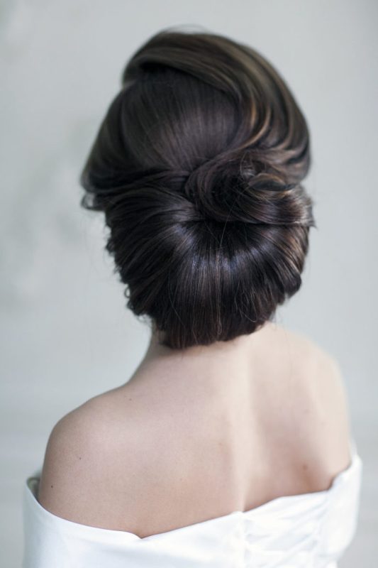 stunning-wedding-hairstyle 81+ Beautiful Wedding Hairstyles for Elegant Brides in 2021