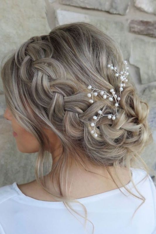 wedding hairstyles 2017 24 81+ Beautiful Wedding Hairstyles for Elegant Brides - 26