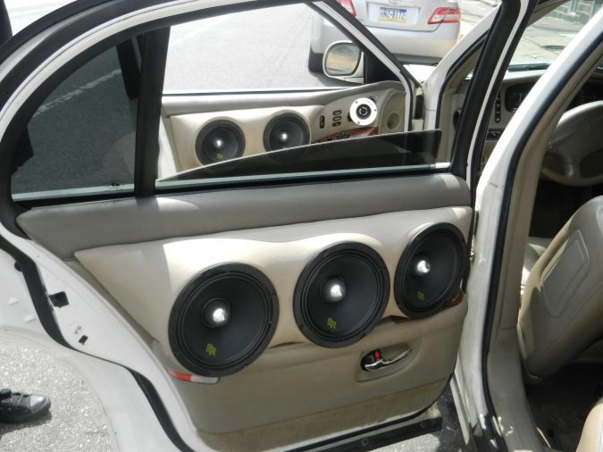 15 Exciting Road Trip Hacks for Unbelievably Happy Times 5 Car Speakers 15 Exciting Road Trip Hacks for Unbelievably Happy Times - 5