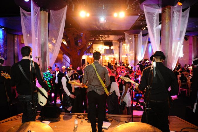 DJ And A Band How to Make Your Wedding Party Memorable - 3