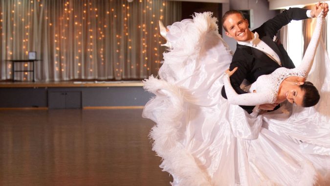 Dance With Your Partner How to Make Your Wedding Party Memorable - 2