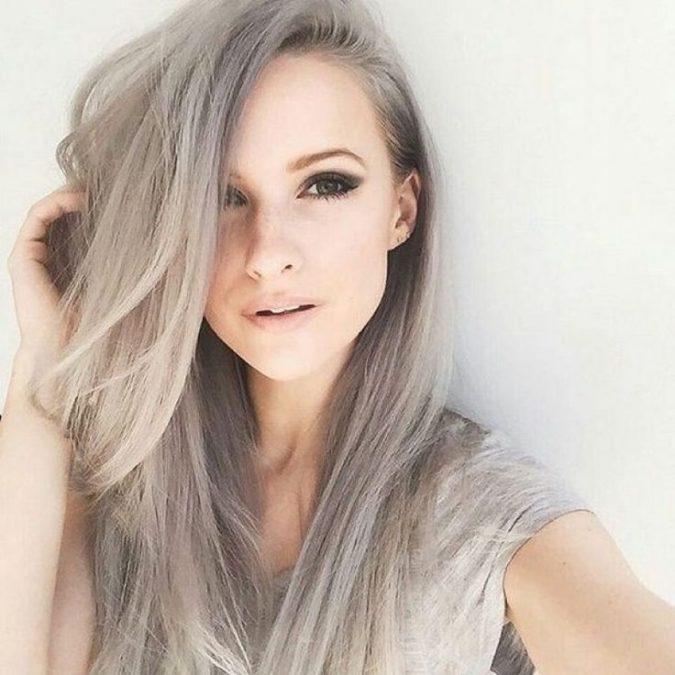 blonde silver hairstyle 16 Celebrity Hottest Hair Trends for Summer - 42