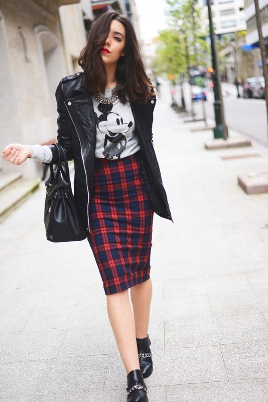 10+ Coolest Back-to-School Outfit Ideas This Year 193 catchy tees for school 15 10+ Coolest Back-to-School Outfit Ideas This Year - 193
