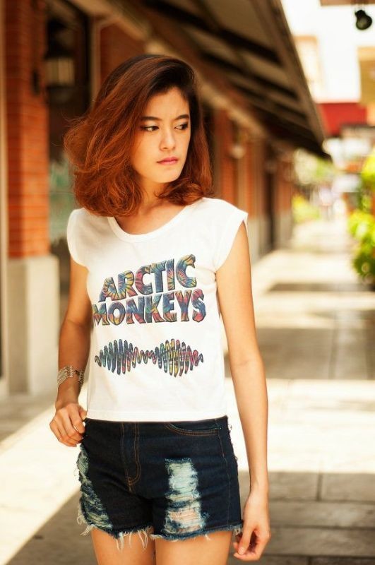 10+ Coolest Back-to-School Outfit Ideas This Year 180 catchy tees for school 2 10+ Coolest Back-to-School Outfit Ideas This Year - 180