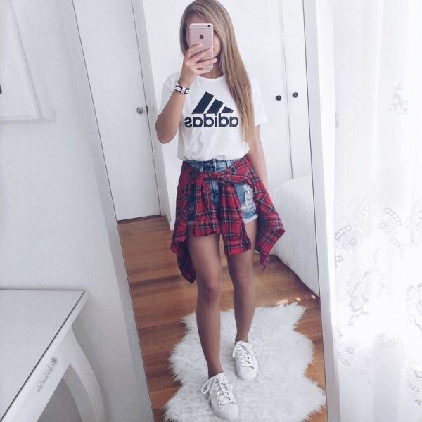 10+ Coolest Back-to-School Outfit Ideas This Year 198 catchy tees for school 20 10+ Coolest Back-to-School Outfit Ideas This Year - 198